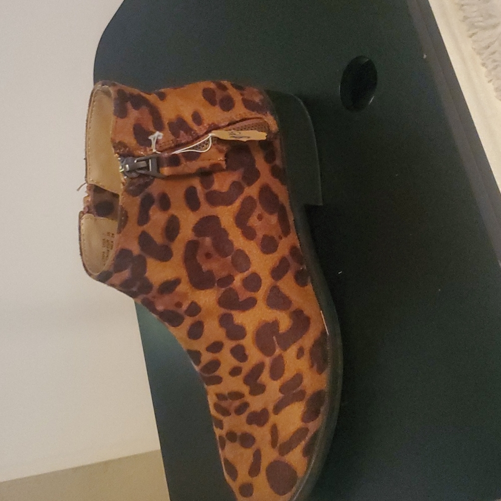Ankle Boot - Picture 5 of 5